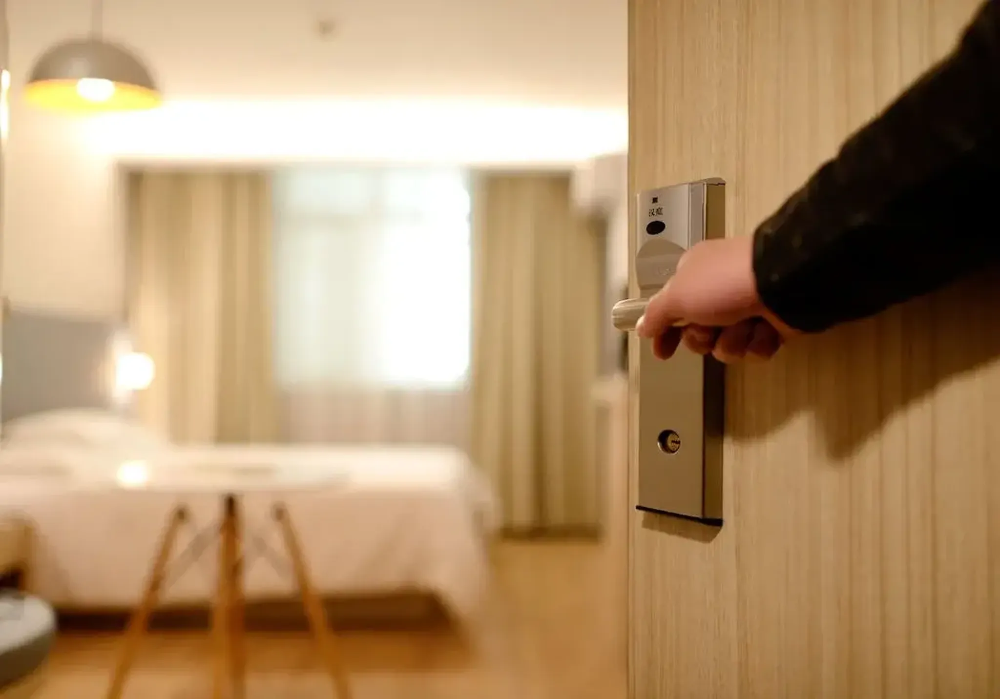 Hotel Home Stays Partners With DACK: Elevating The Guest Experience With Home Automation